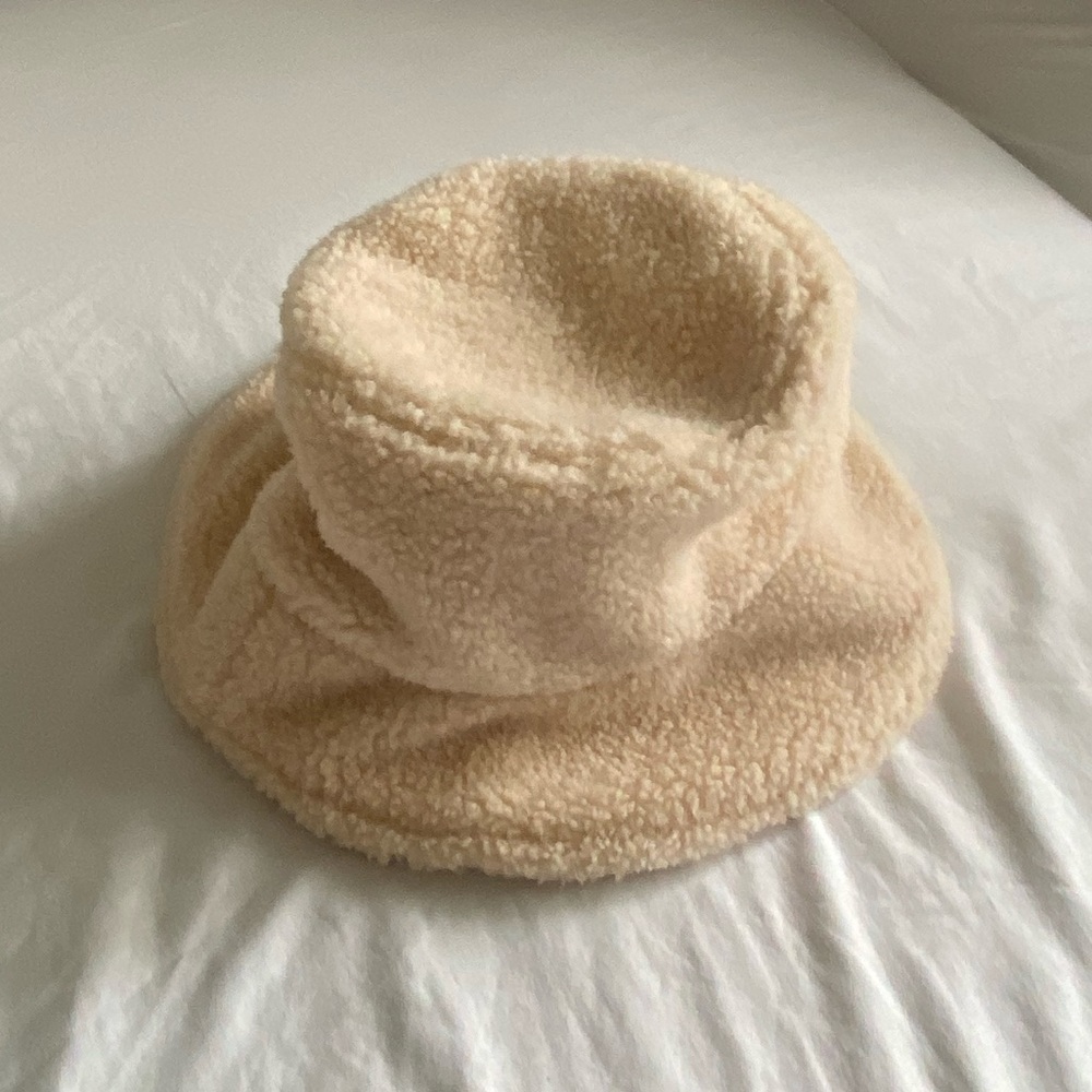nonlocal sherling bucket hat
